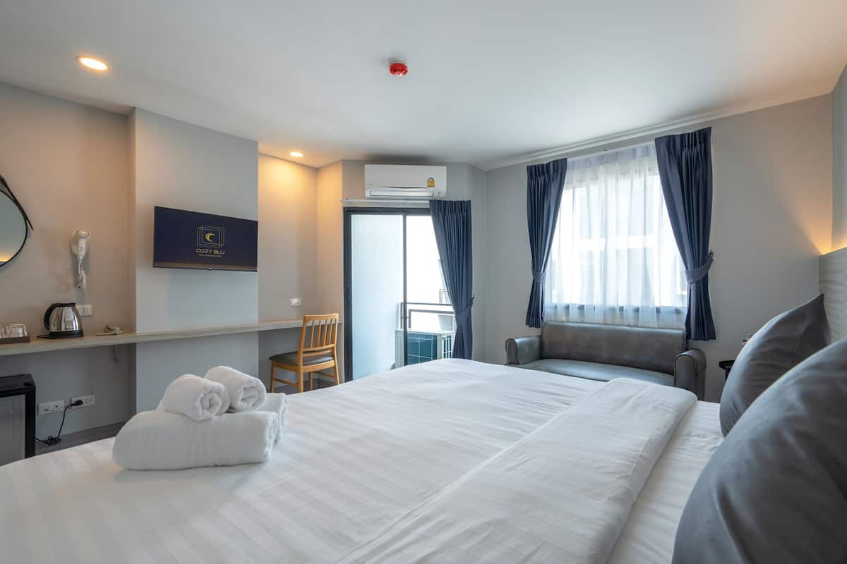 Grand Double Room | In-room safe, desk, blackout drapes, free WiFi