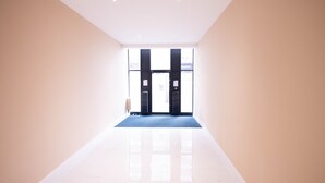 Unclassified image, 2 of 16, button - Flat 5 Vivian Court (Hemel Hempstead)