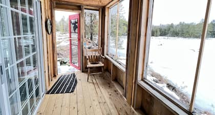 Cute off grid Bunkie