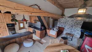Uklassifisert bilde, 3 av 16, knapp