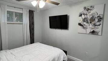 2 dormitoris, planxa i posts de planxar, wifi i roba de llit