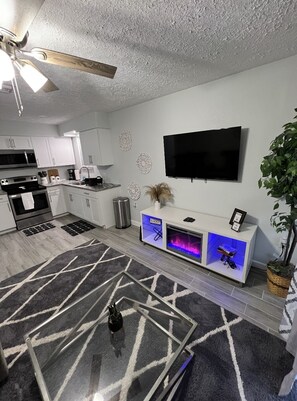 Fridge, microwave, oven, coffee/tea maker