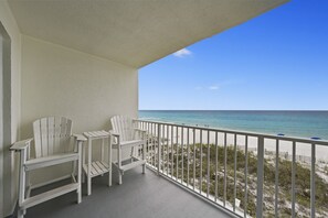 Property grounds - Unbeatable Gulf Front Views! Cabana Club 302 with bunk beds (Destin)