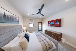 3 bedrooms, iron/ironing board, free WiFi, bed sheets