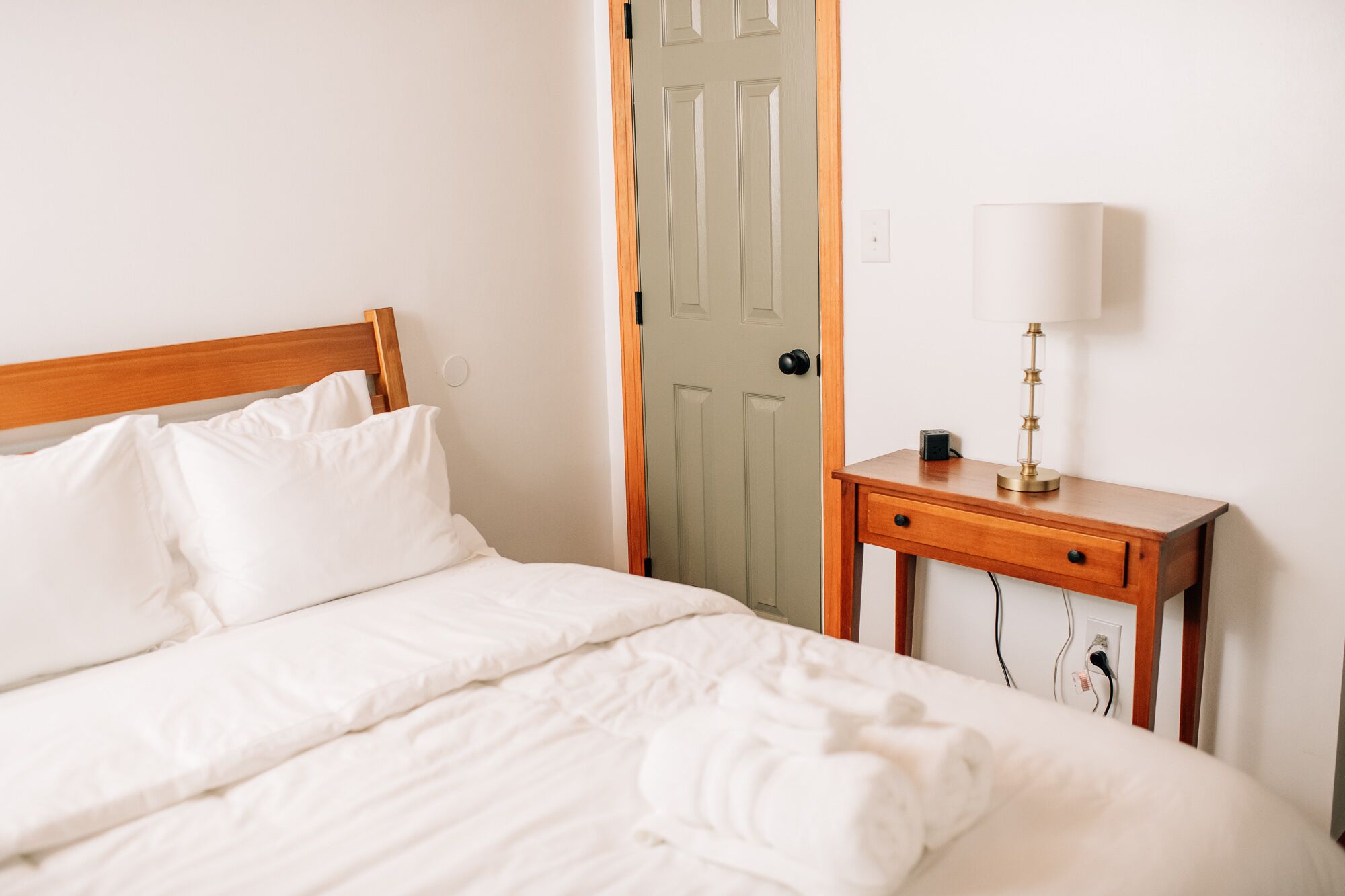 Cozy Pocono Lake Chalet / No Amenity Fees After Booking