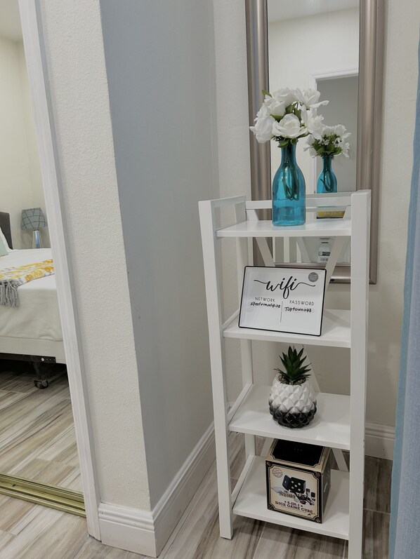 1 habitación, internet y ropa de cama 