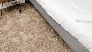 Unclassified image, 4 of 10, button - Convenient Apt W/shopping, Dining & Freeways (St. Louis)