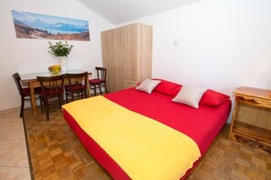 Wifi gratis y ropa de cama