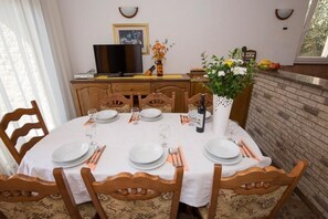 تناول الطعام