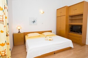 1 makuuhuone, ilmainen Wi-Fi, vuodevaatteet