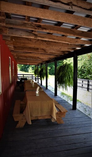 Outdoor dining - Secluded cabin located on 500 acres in the beautiful hills of Kentucky. (Garrison)