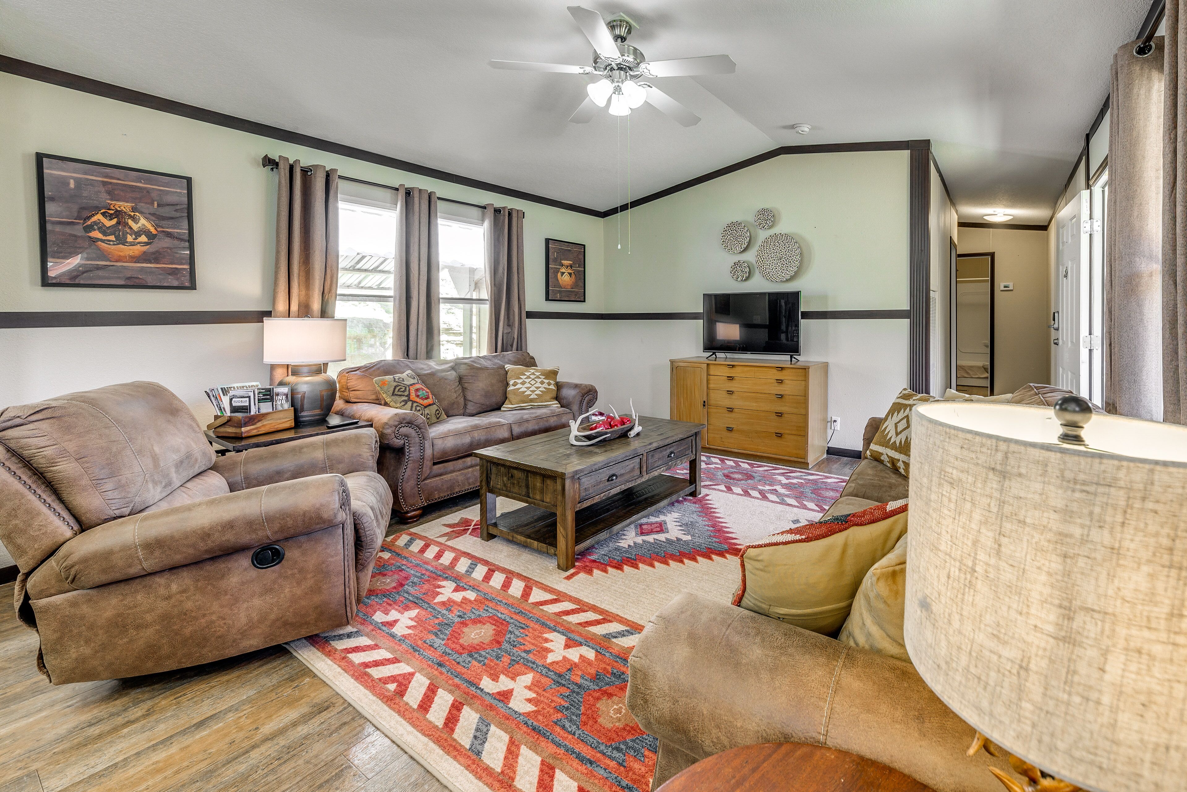 Charming Mayhill Escape w/ Mountain Views