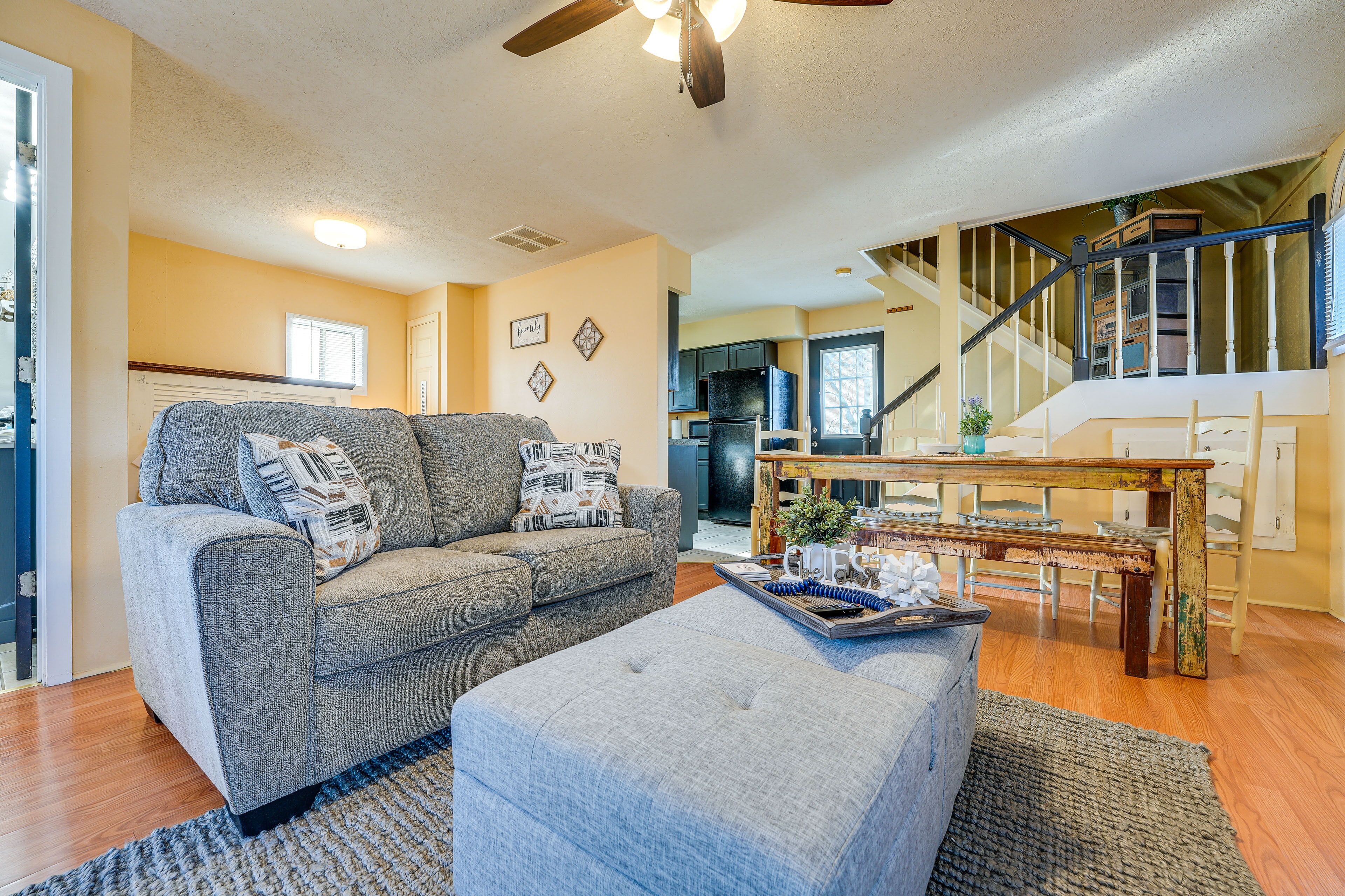 Charming Studio Home 12 Mi to Eureka Springs!