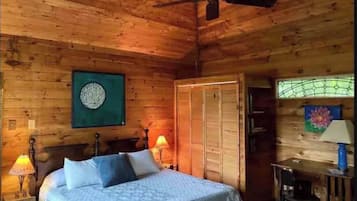 4 slaapkamers, een strijkplank/strijkijzer, gratis wifi, beddengoed