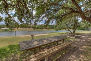 Outdoor dining - Private Heated Pool, Hot Tub, amazing views & decks (Dripping Springs)