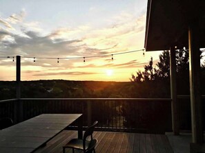 Terrace/patio - Private Heated Pool, Hot Tub, amazing views & decks (Dripping Springs)