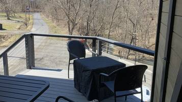 Private firepit seating area --- additional table and chairs for outdoor dining