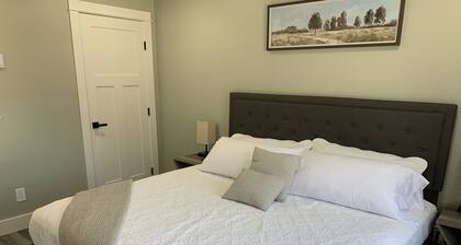 Modern Apartment Fallsview in the Finger Lakes