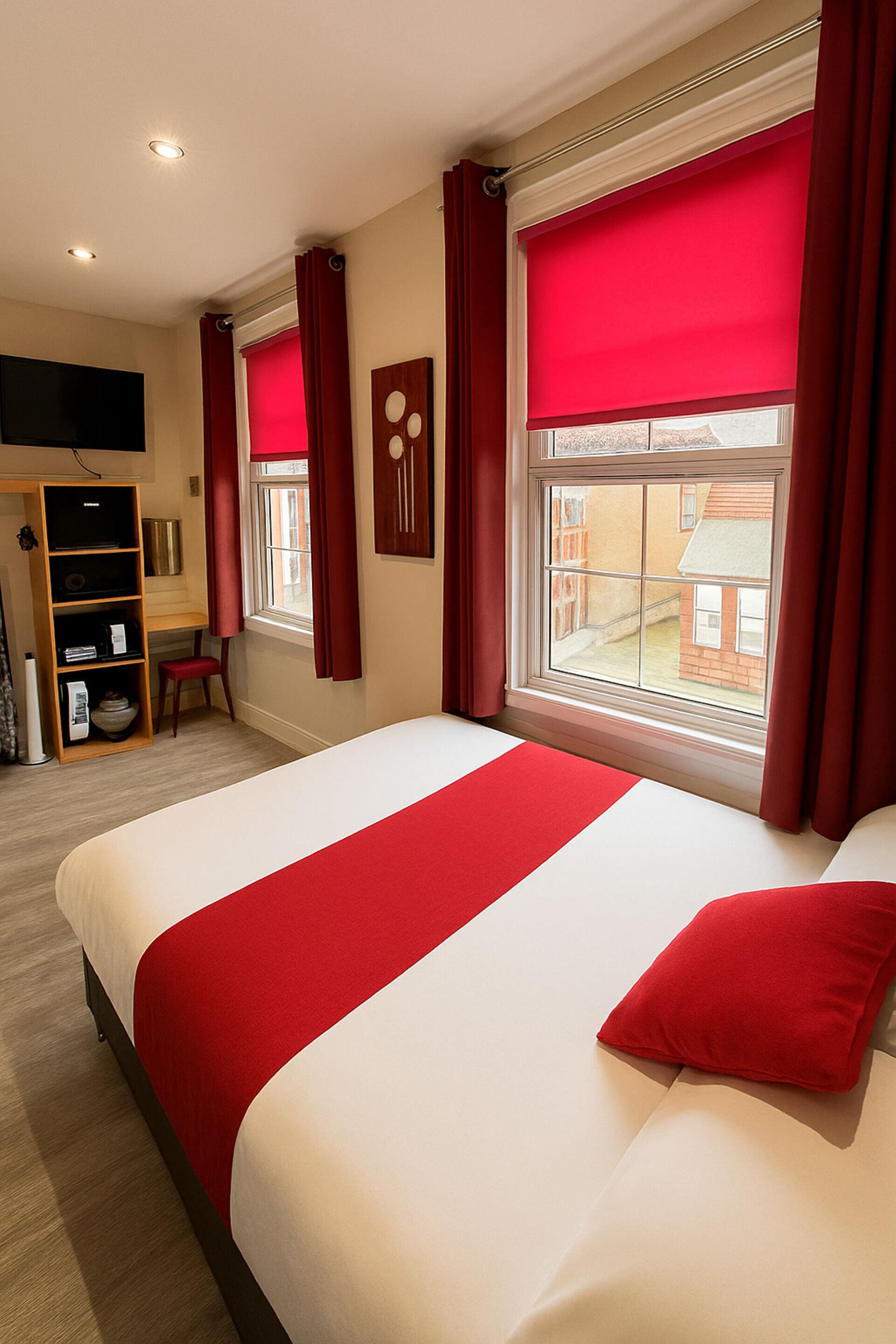 Dobbeltrom – basic | Skrivebord, strykejern/-brett og wi-fi (inkludert)