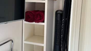 Family Triple Room | Desk, iron/ironing board, free WiFi