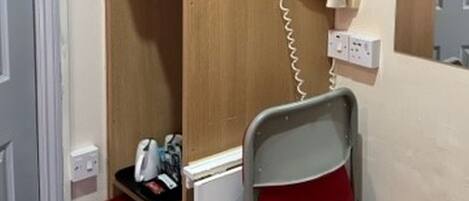 ベーシック ルーム | 客室内のダイニングエリア