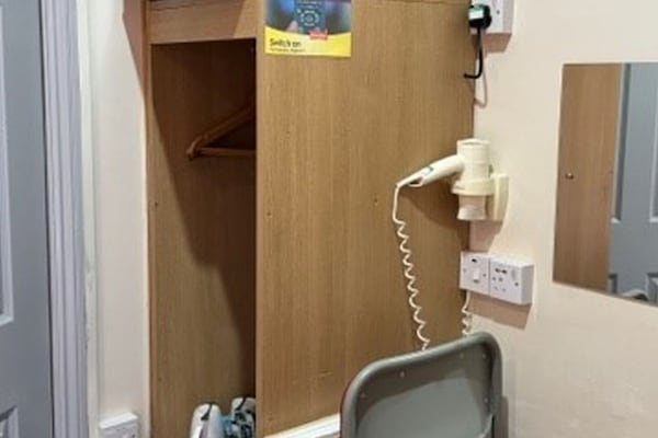 Basic Room | In-room dining