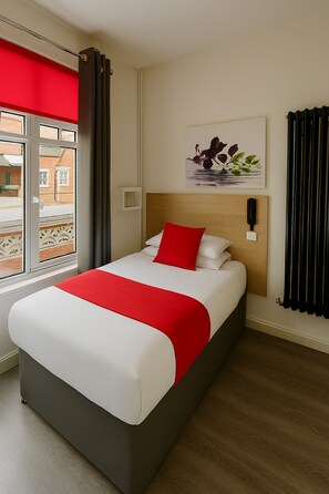 스탠다드 트리플룸 | 책상, 다리미/다리미판, 무료 WiFi