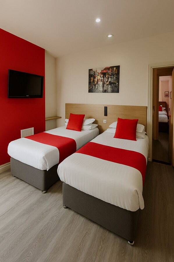 Chambre Triple Standard | Bureau, fer et planche Ă repasser, Wi-Fi gratuit