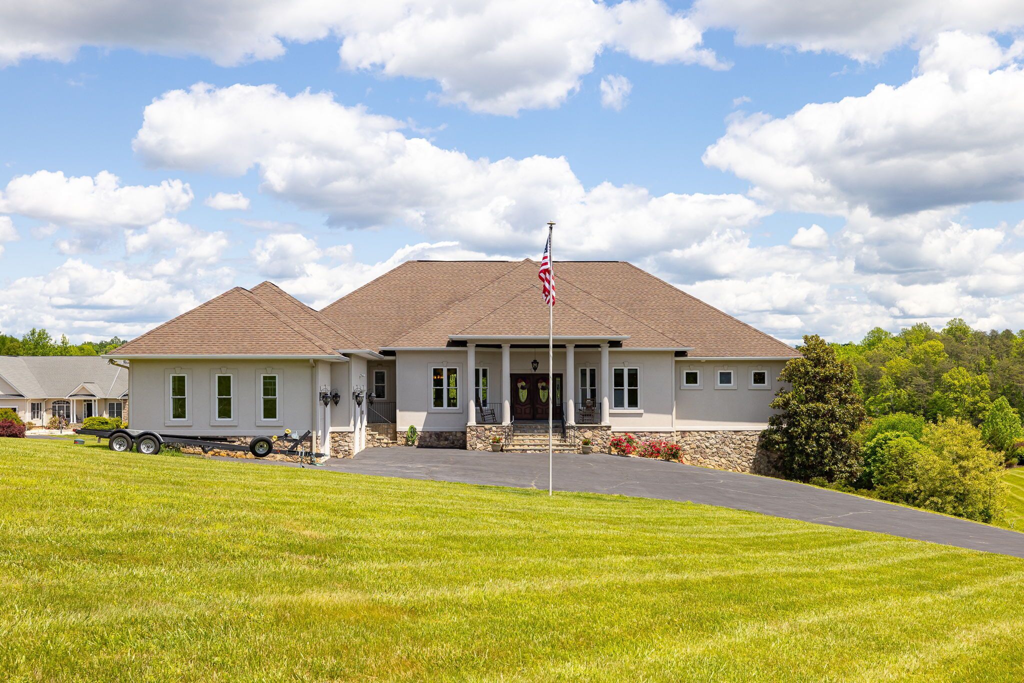 Lake Front Resort Home - La Vita Bella at Lake Anna