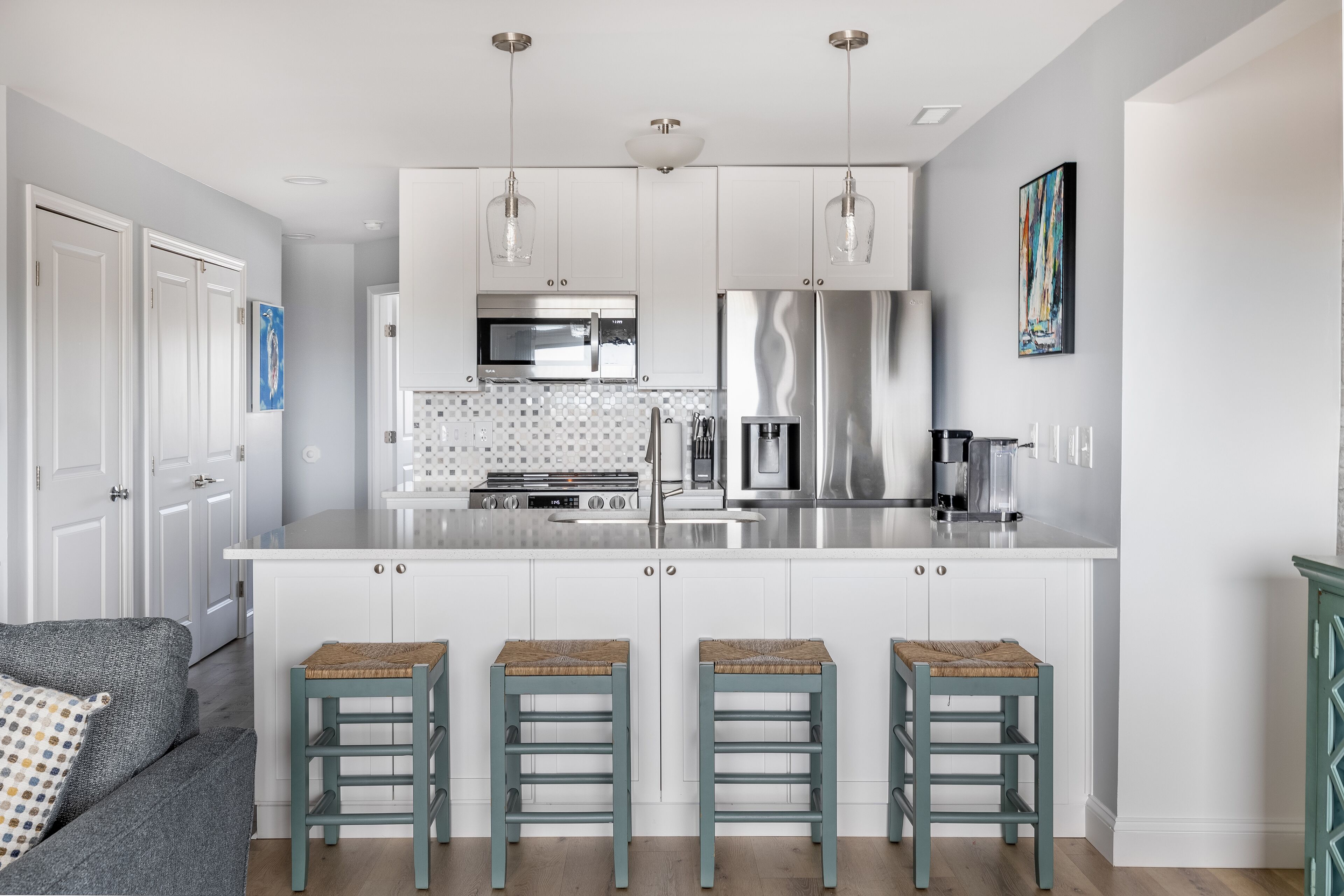 Completely renovated beach view Condo in Queens Court Resort!