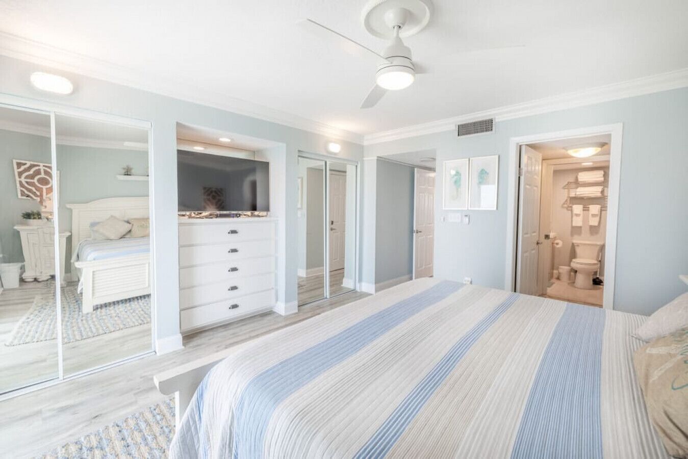 Luxury Condo: Stunning Beach Views w/ Heated pool!