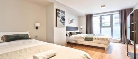 5 bedrooms, desk, iron/ironing board, free WiFi