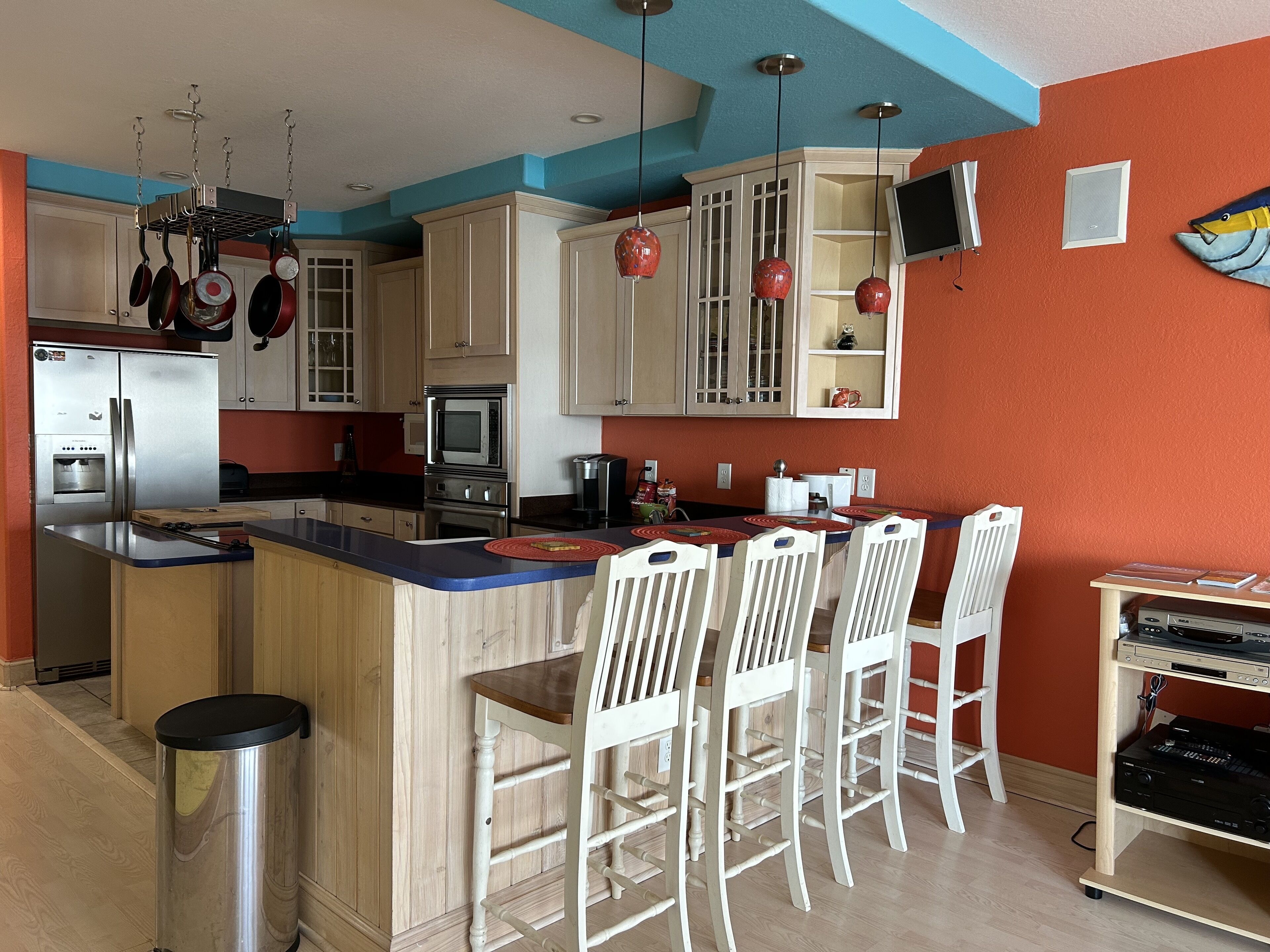 Spacious Condo on the Water!