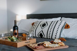 3 soverom, strykejern/-brett, reiseseng for barn og wi-fi (inkludert)