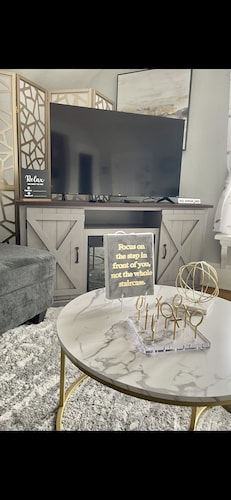 Harrisburg Historic River View Apt