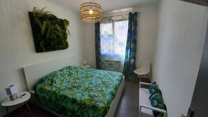 3 bedrooms, iron/ironing board, free WiFi, bed sheets - Cosy villa with pool & south-facing terrace - 800 m from the beach (La Londe-les-Maures)