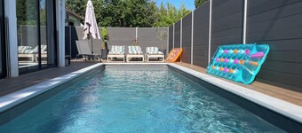 Villa 800 m from the sea, south-facing terrace and swimming pool