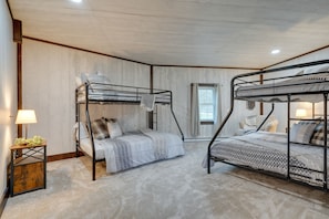 4 bedrooms, desk, iron/ironing board, travel crib