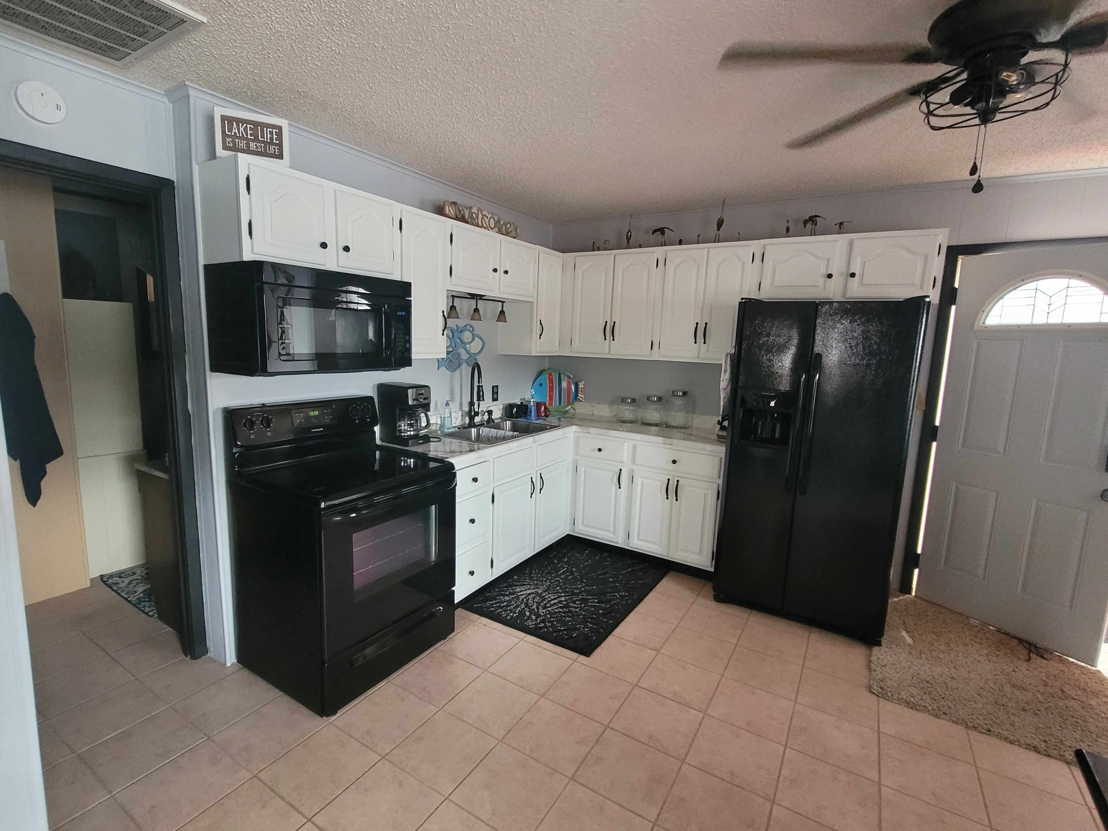 Cozy Family Lake Vacation