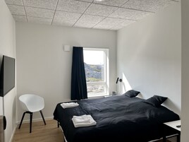 Wifi gratis y ropa de cama 