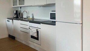 Shared kitchen facilities - Tuukkaq Apartments (Nuuk)