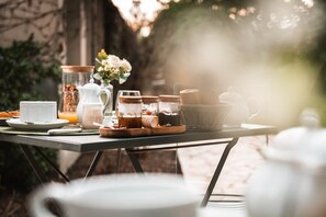Free breakfast - Clos Saint Sulpice (Fossé)