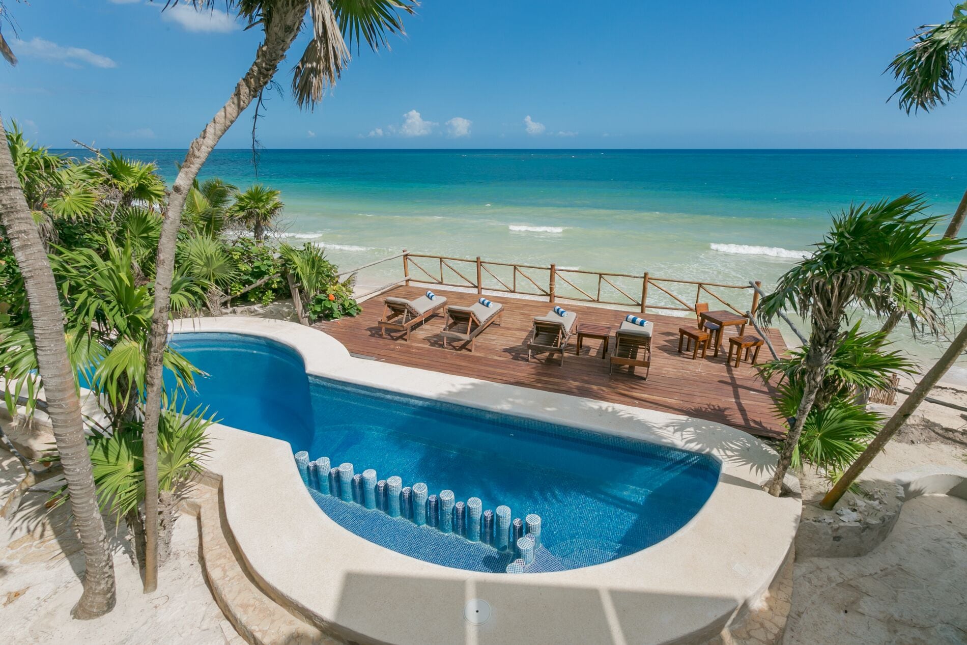 BEAUTIFUL PRIVATE BEACH FRONT LUXURY VILLA RETREAT