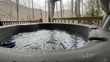 Tina de hidromasaje al aire libre