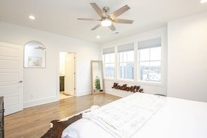3 bedrooms, iron/ironing board, free WiFi, bed sheets