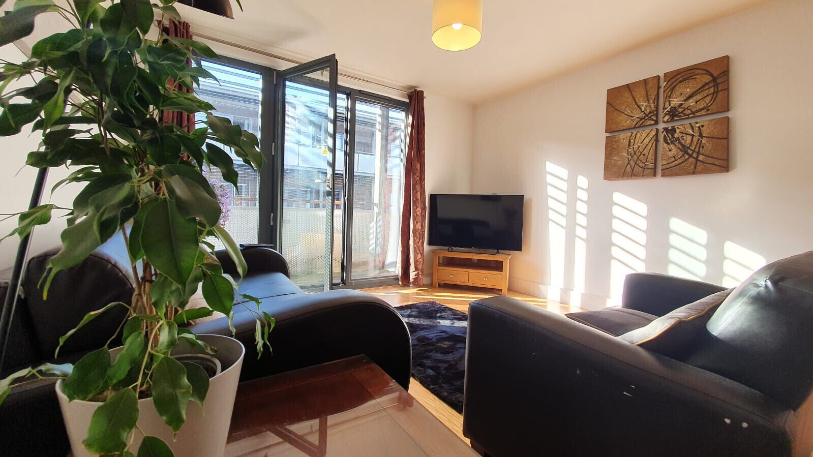 ★ Modern Arcadian Centre Apartment 2 Bed / Balcony