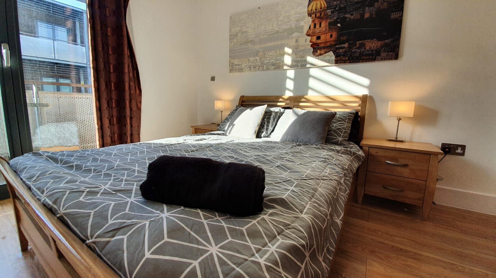 ★ Modern Arcadian Centre Apartment 2 Bed / Balcony