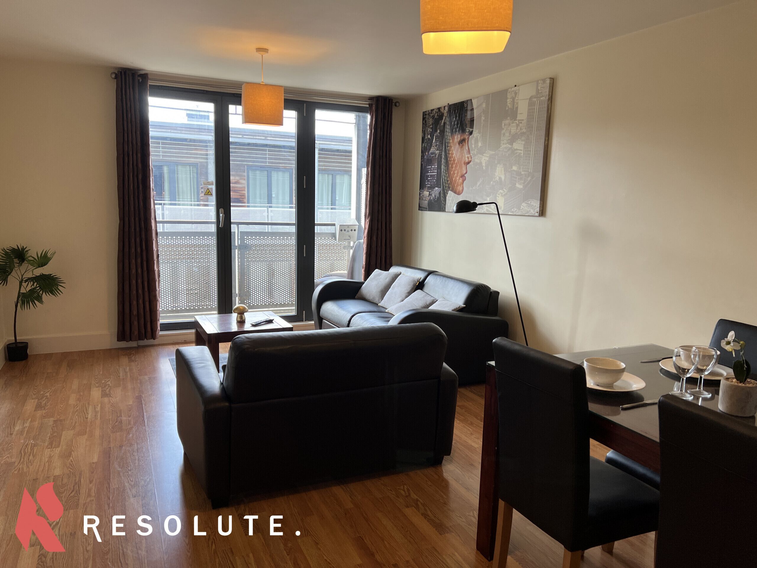 ★ Spacious 2 Bedroom Arcadian Centre w/ Balcony