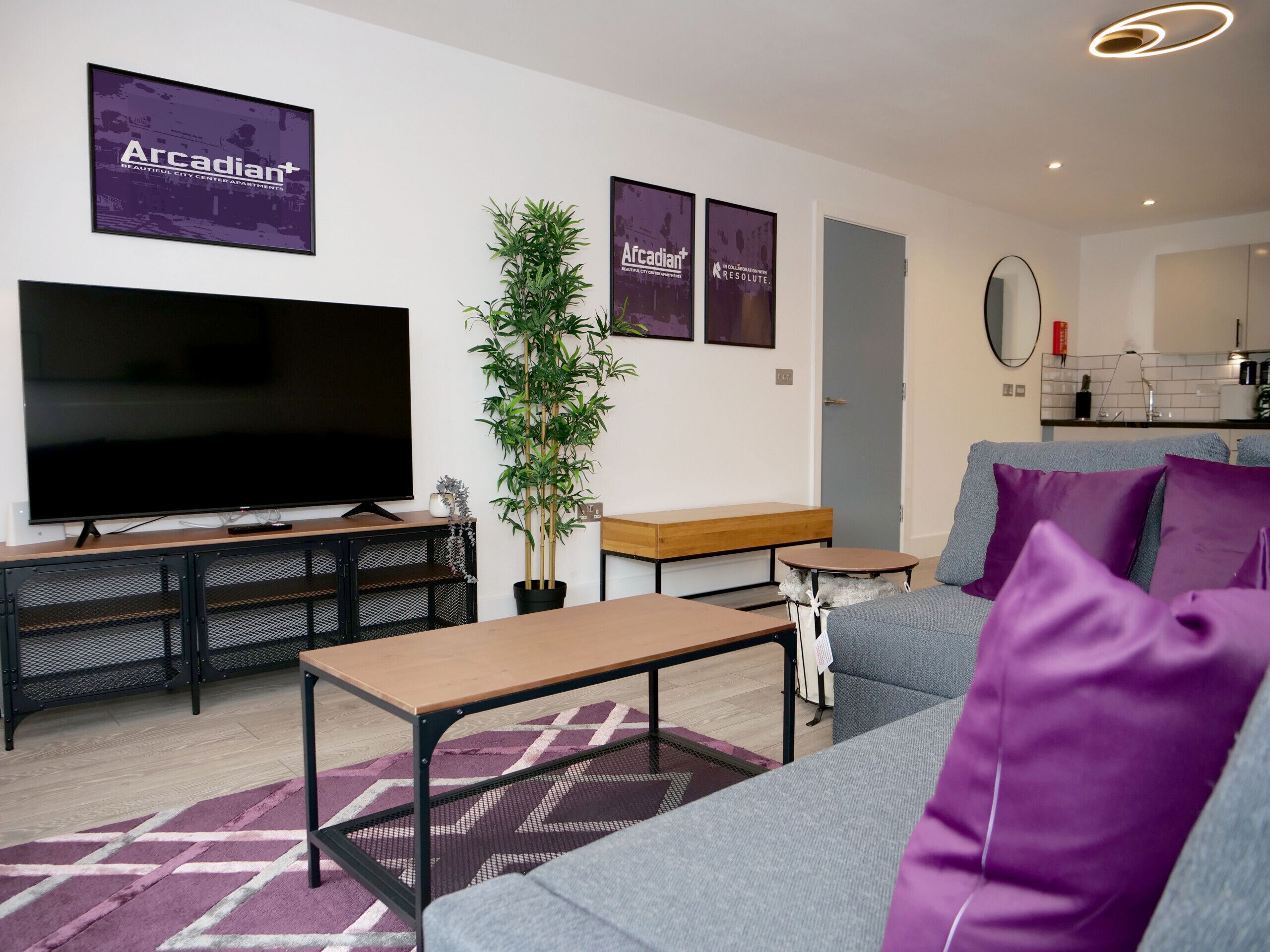 ★ Premium Arcadian+ Two Bedroom Apart - En Suite - Balcony - Brand New!