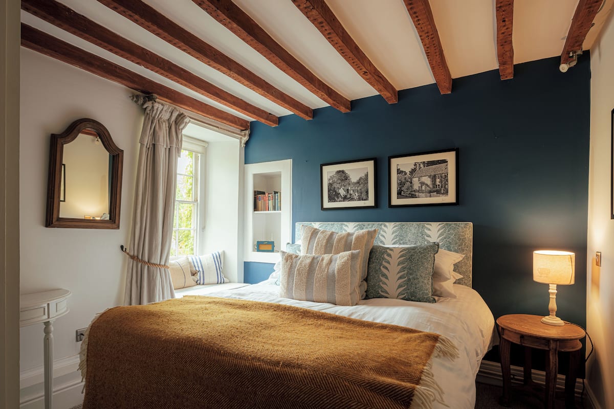 Double Room, Ensuite (Small)